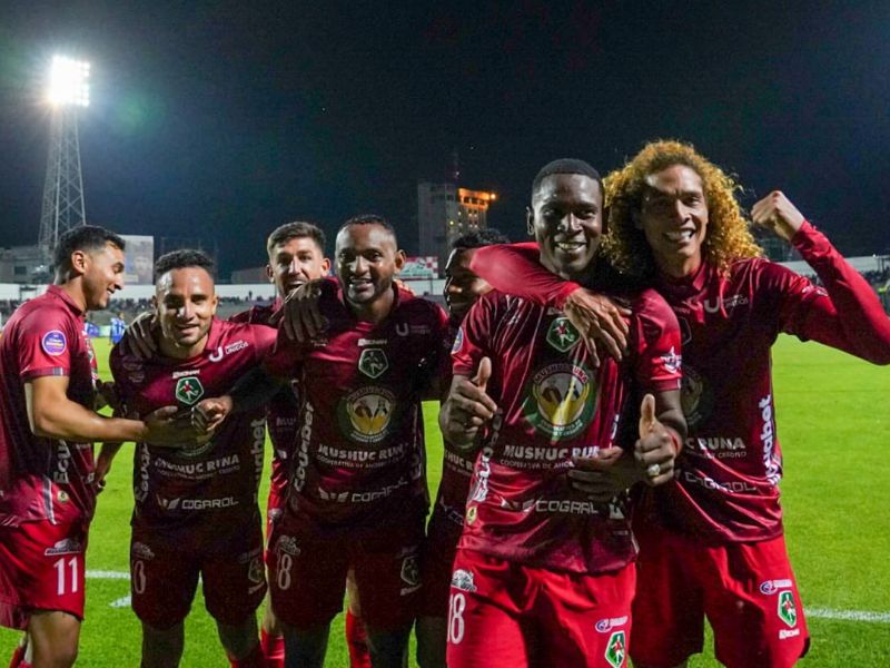 Mushuc Runa deja escapar la victoria y Emelec rescata un punto tras empatar 1-1