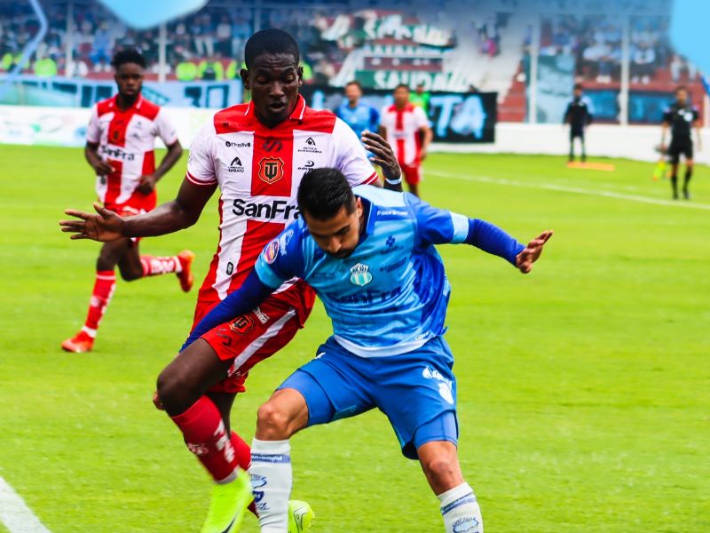 Técnico Universitario se lleva el clásico ambateño con un triunfo de 1-0 sobre Macará