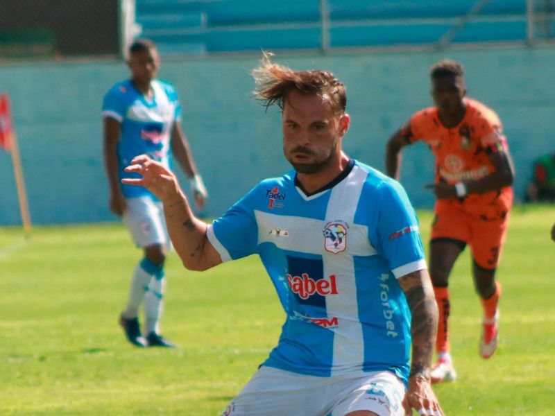 Manta y Libertad reparten puntos en un empate luchado en la LigaPro
