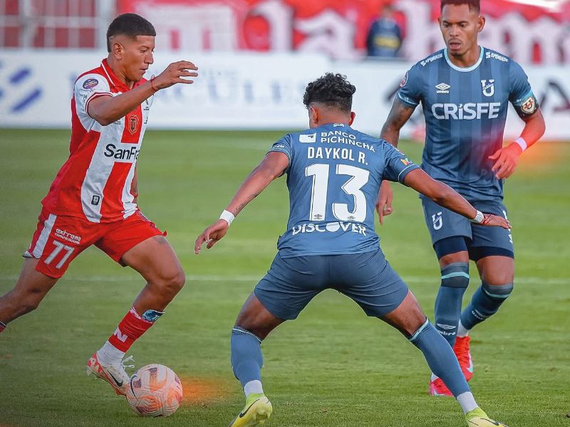 Universidad Católica rescata un empate agónico ante Técnico Universitario