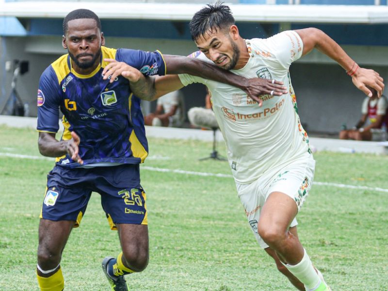 Delfín y Orense firman un empate sin goles en Manta