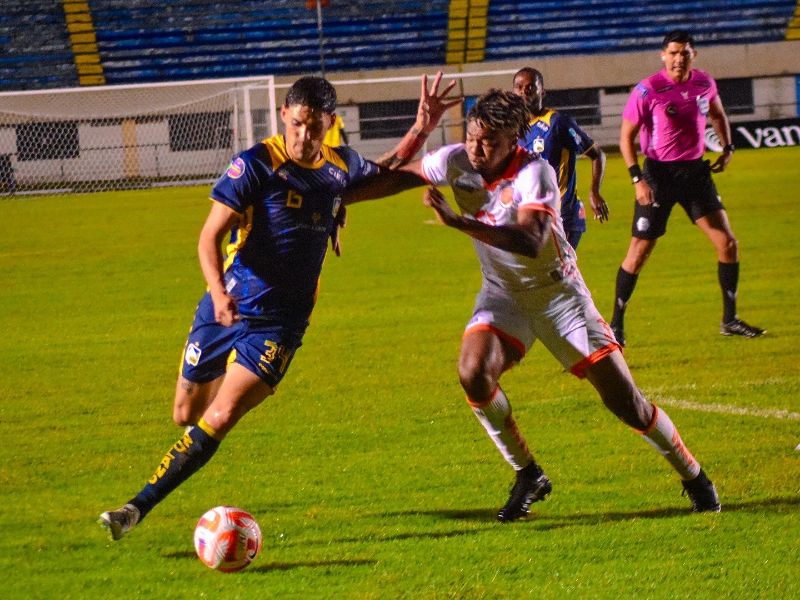 Delfín vence 1-0 a Libertad en Loja y suma tres puntos clave en la LigaPro Ecuabet 2025