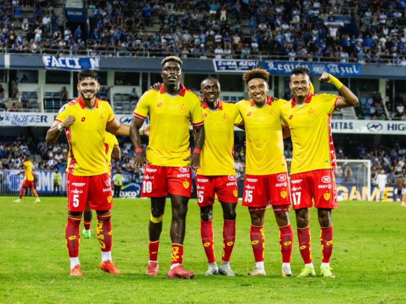 Aucas sorprende en el Capwell y se impone 1-0 a Emelec
