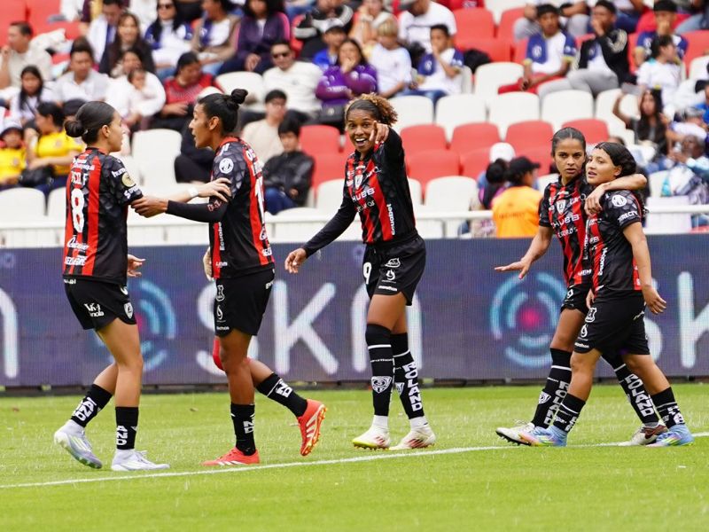 Dragonas IDV se coronan bicampeonas de la Superliga Femenina Ecuabet 2025