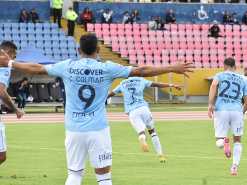 Universida Católica vuelve al triunfo y golea a Guayaquil City por 3 a 0
