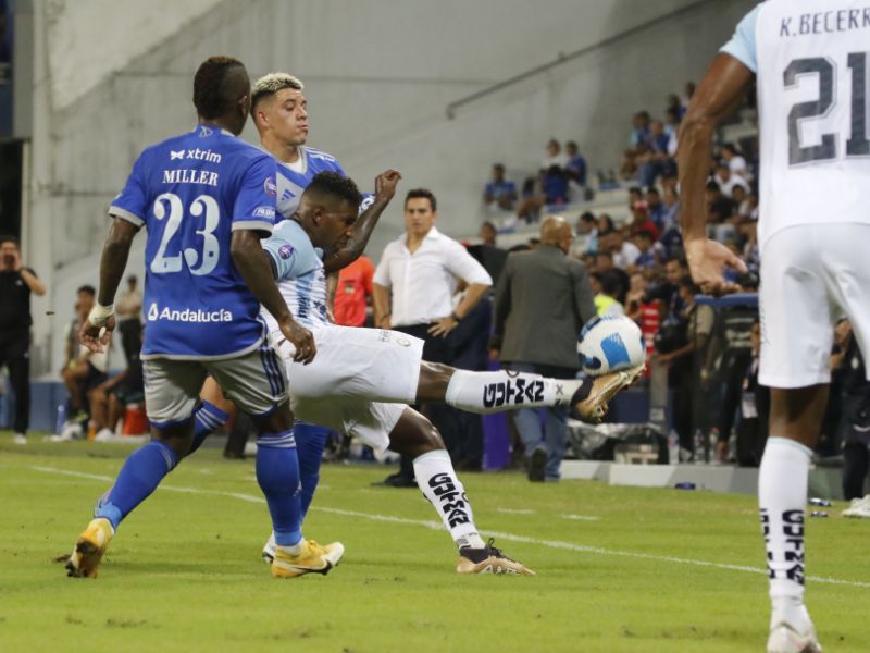 Emelec y Guayaquil City empatan sin goles en el cierre de la fecha 12 de la LigaPro