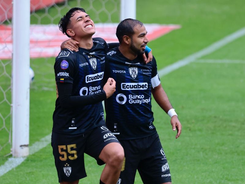 Triunfo de Independiente del Valle 2-0 sobre Deportivo Cuenca en el estadio Banco de Guayaquil
