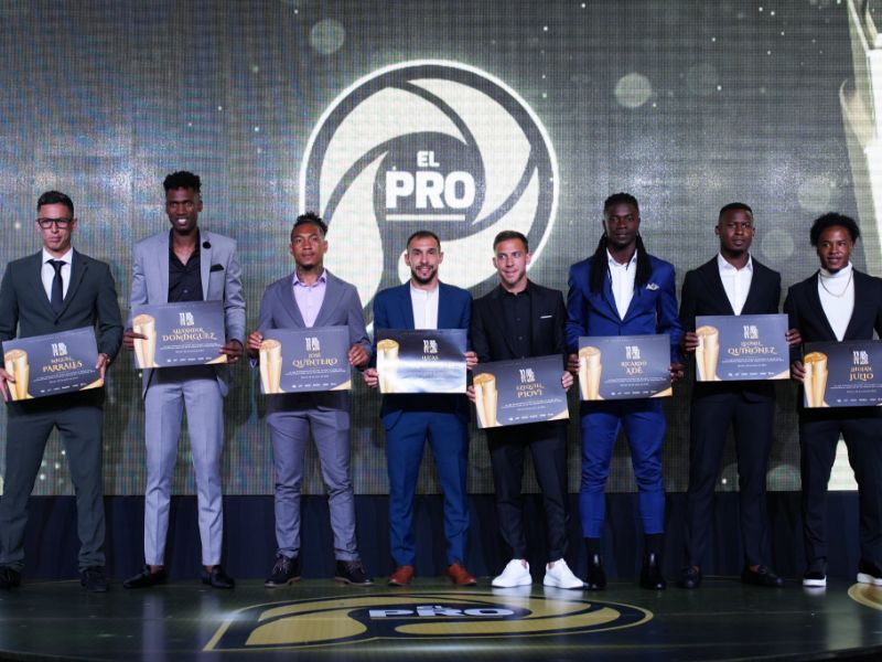 Estrellas del Fútbol Ecuatoriano en los Premios El Pro 2023